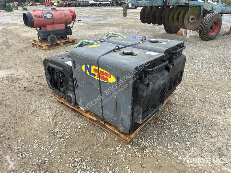 Sprzęt budowlany  Quantity of (4) Generator Set