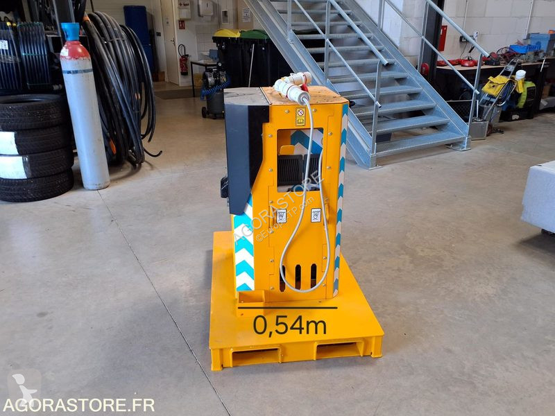 آلة لمواقع البناء JCB JCB18