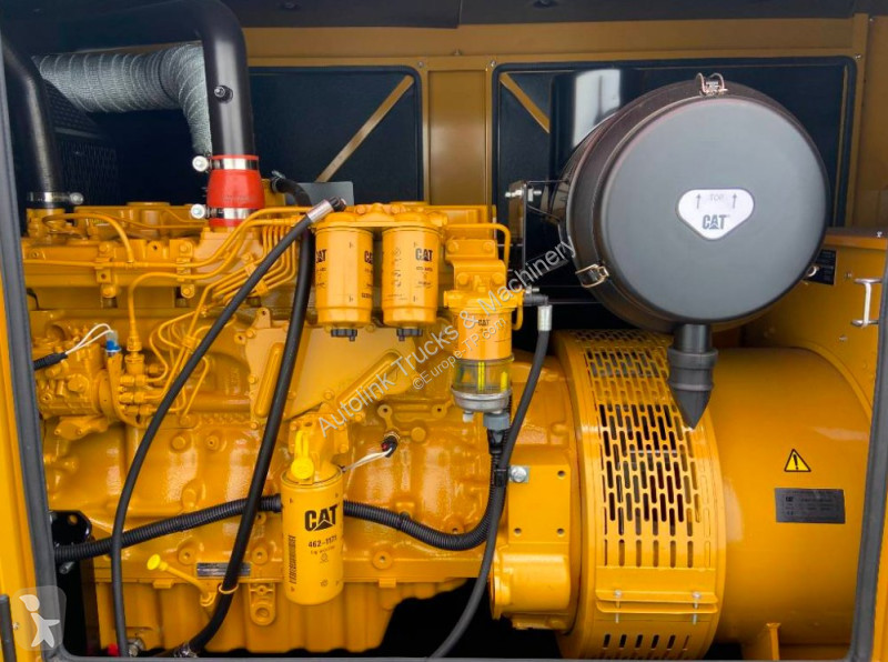 Entreprenørmaskiner Caterpillar  220 KVA