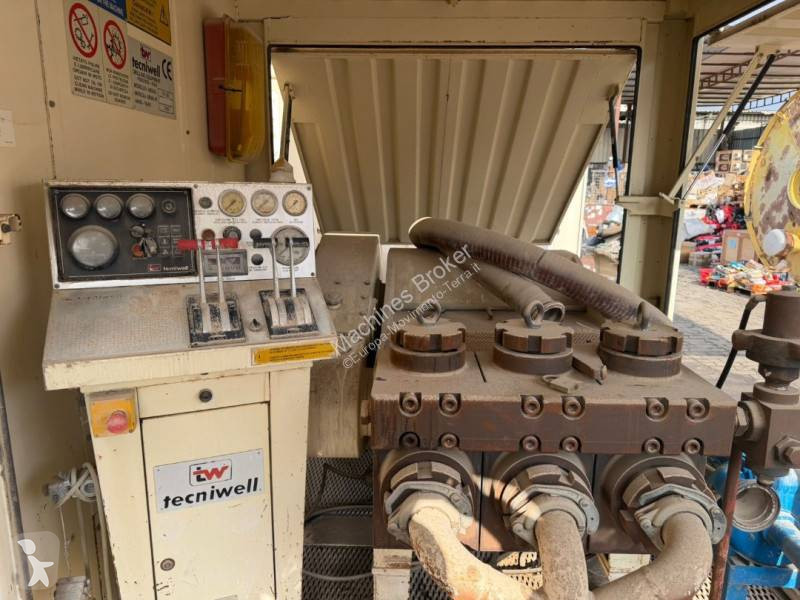 آلة لمواقع البناء Scania Tecniwell TW352