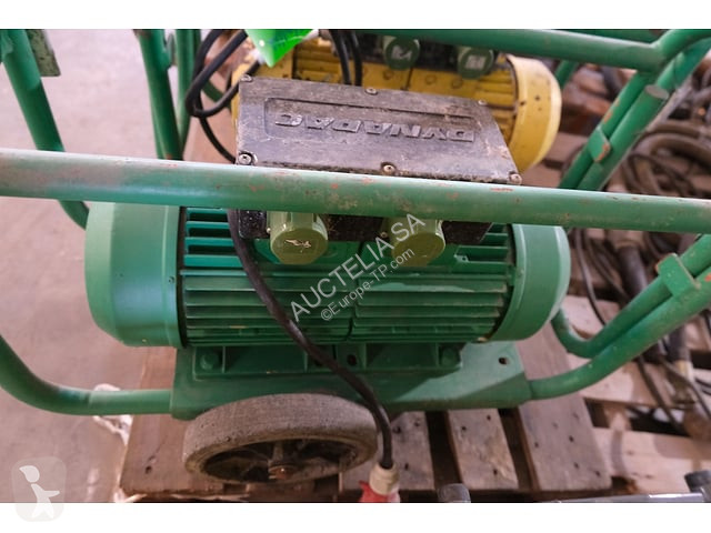 آلة لمواقع البناء Dynapac CF67T