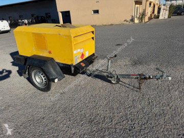 آلة لمواقع البناء Doosan 720