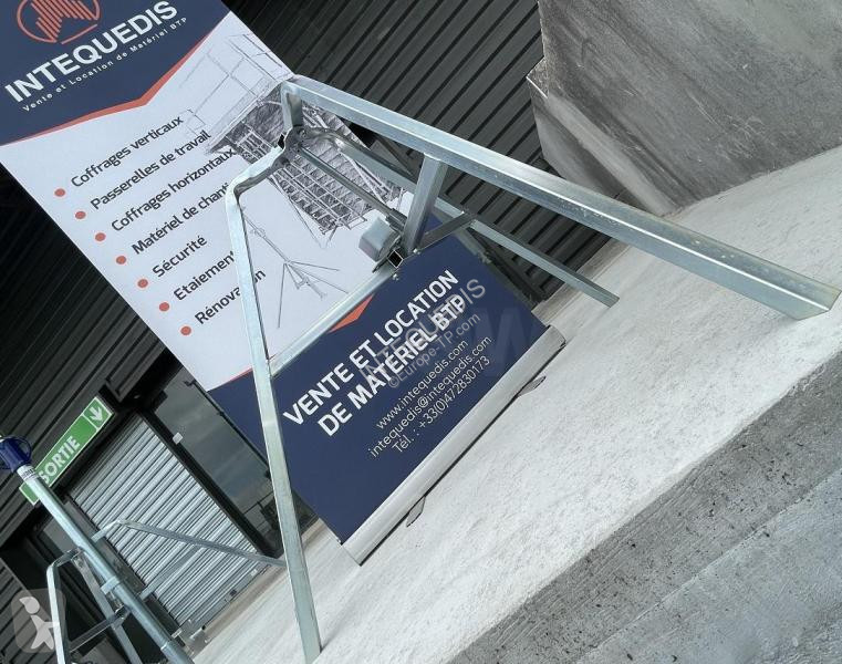 Matériel de chantier TRÉPIED DE STABILISATION...