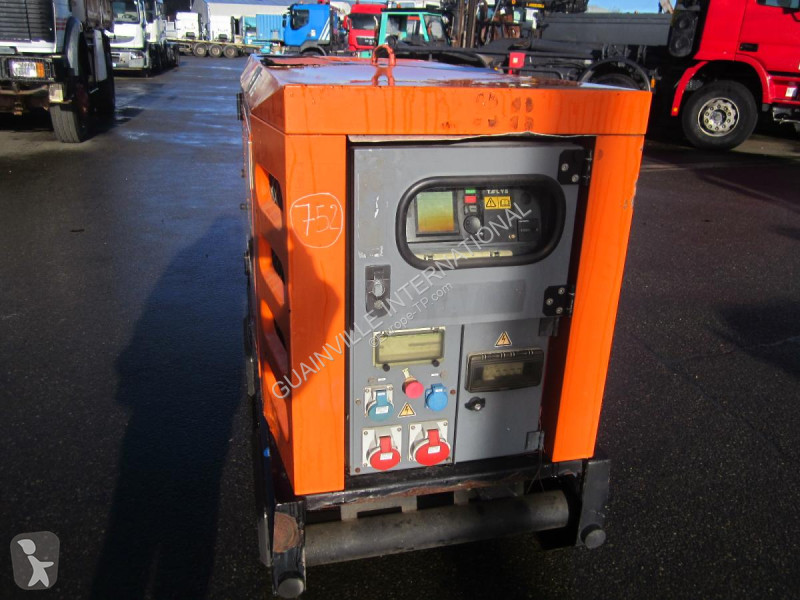 Entreprenørmaskiner SDMO  R22