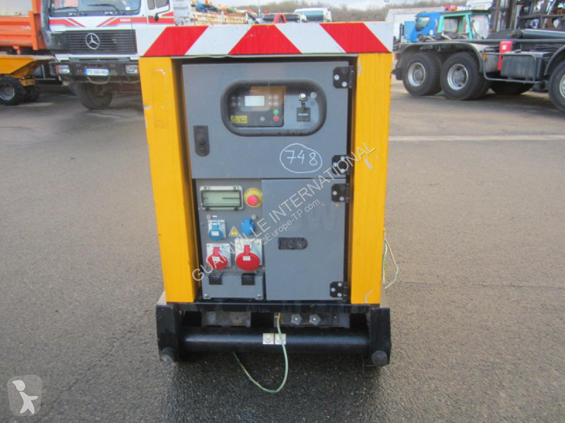 آلة لمواقع البناء SDMO  R44