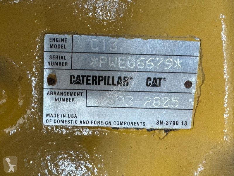 آلة لمواقع البناء Caterpillar Caterpillar...