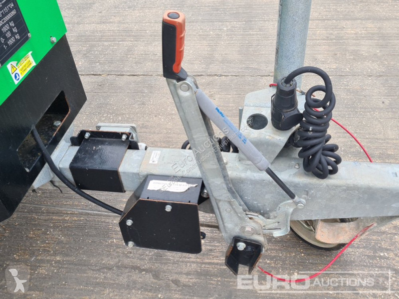 Materiaal voor de bouw  X SOLAR