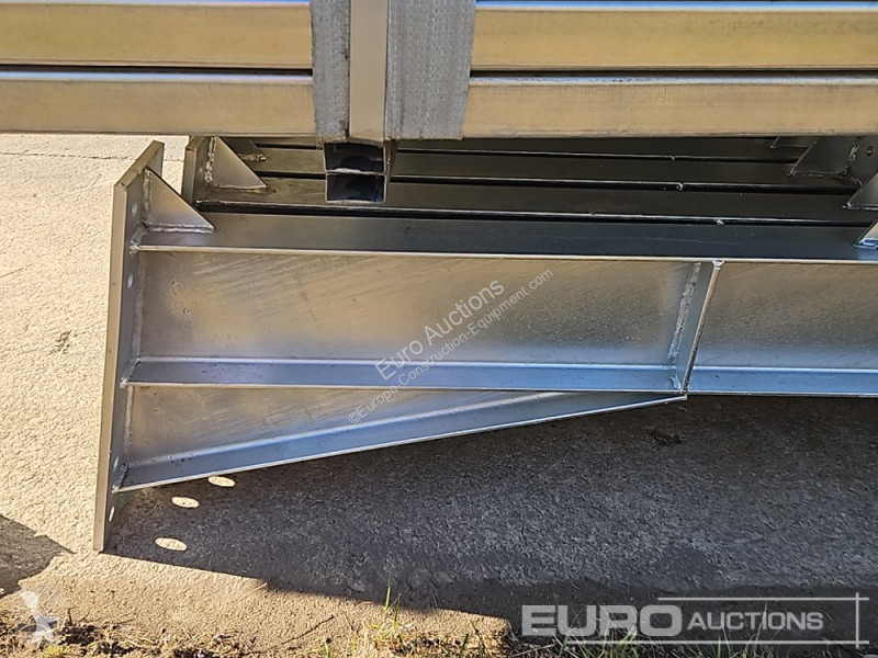 Materiaal voor de bouw  100X30X15