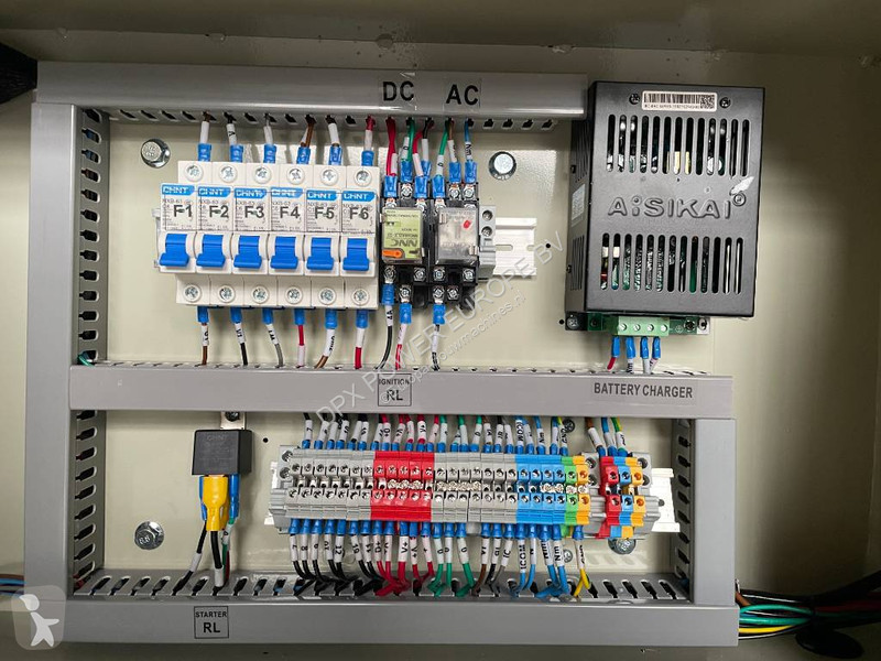 آلة لمواقع البناء Iveco NEF45TM3 - 132 kVA...