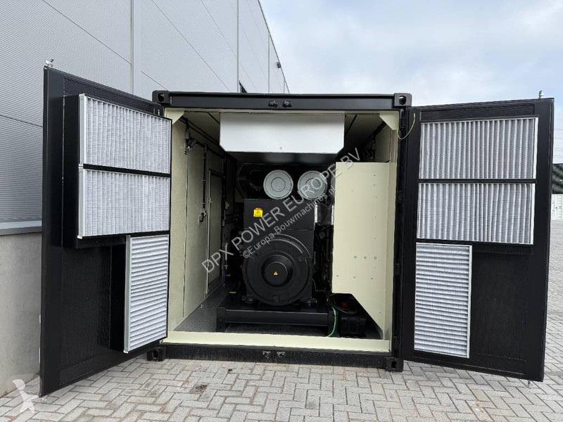 Stavebný stroj Cummins KTA50-G3 - 1375 kVA...