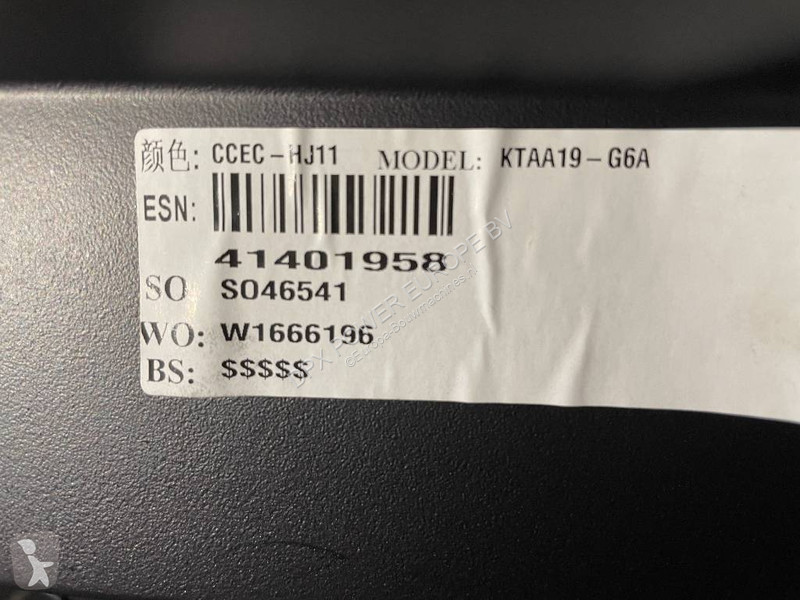 Stavebný stroj Cummins KTAA19-G6A - 700 kVA...