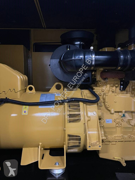 آلة لمواقع البناء Caterpillar DE550E0 - C15 -...