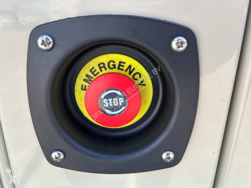 Materiaal voor de bouw Iveco NEF45TM3 - 132 kVA...