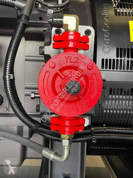Stavebný stroj Cummins KTA38-G5 - 1.100 kVA...
