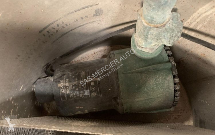 Stavebný stroj  aspirateur recycleur d'eau