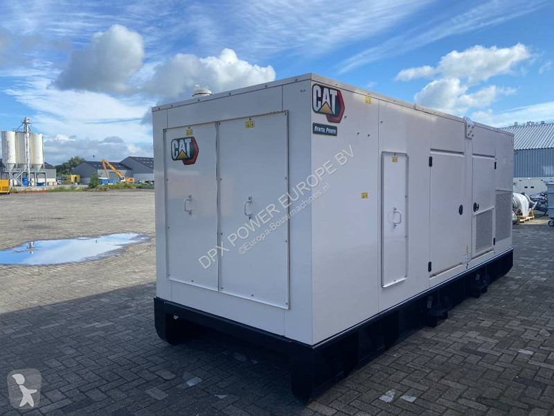 آلة لمواقع البناء Caterpillar XQP550 -...
