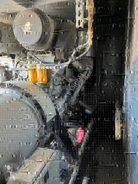 آلة لمواقع البناء Perkins 880 kVA