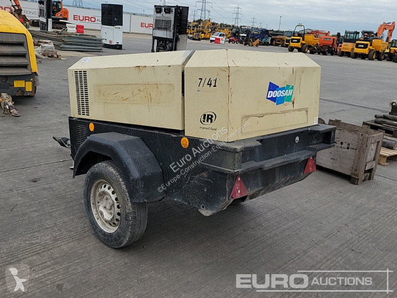 Matériel de chantier Doosan 741
