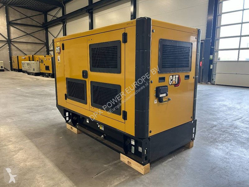 Material de obra Caterpillar DE88E0 - 88 kVA...