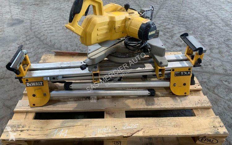 Material de obra DeWalt scie a onglet radiale