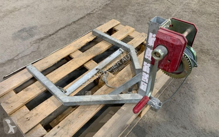 Materiaal voor de bouw  chevalet de treuil...