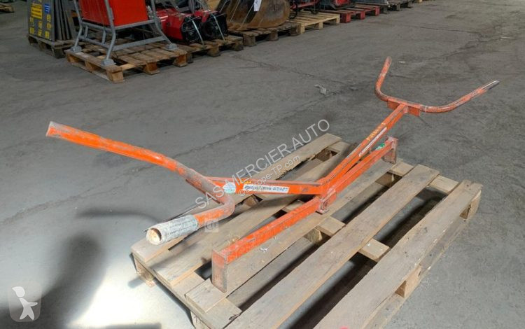 Mezzo da cantiere  pince a bordure manuelle...