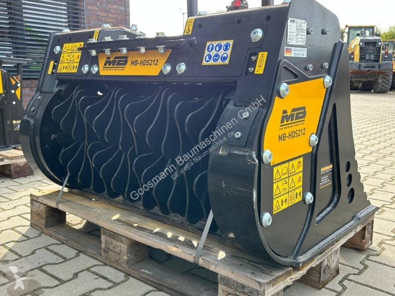 تجهيزات الأشغال العمومية MB Crusher HDS 212