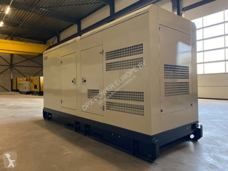 Stavebný stroj Hyundai P086TI - 220 kVA...