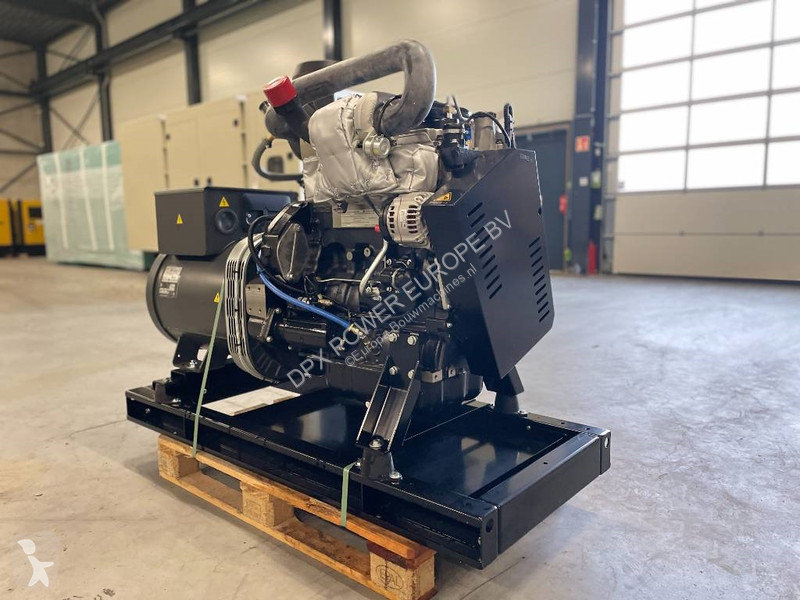 Stavebný stroj JCB 448TGWA-72 - 80kVA marine...