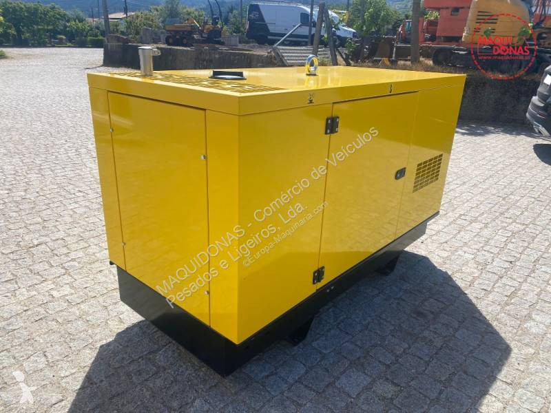Stavebný stroj Cummins 20 kVA
