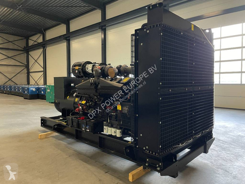 Stavebný stroj Cummins KTA38-G5 - 1.100 kVA...
