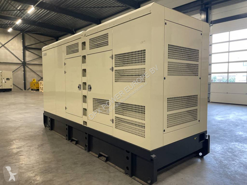 Stavebný stroj Cummins QSZ13-G10 - 600 kVA...