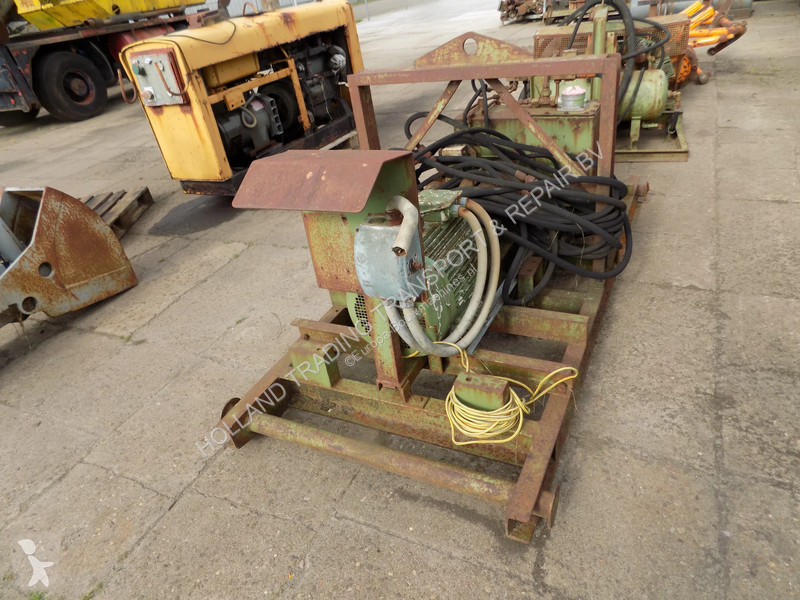Stavebný stroj Atlas Copco 4 cillinder compressor