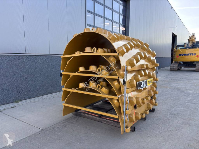 آلة لمواقع البناء Caterpillar CS54-79 (B)...