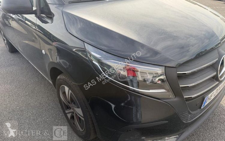 Stavebný stroj Mercedes