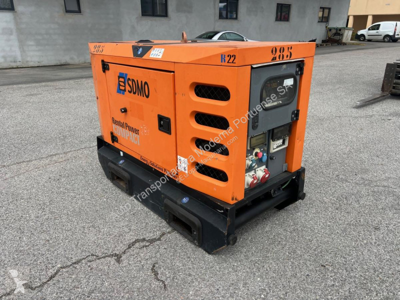 Entreprenørmaskiner SDMO  R22