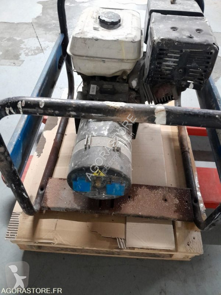 Строительное оборудование Honda SDMO HX4000