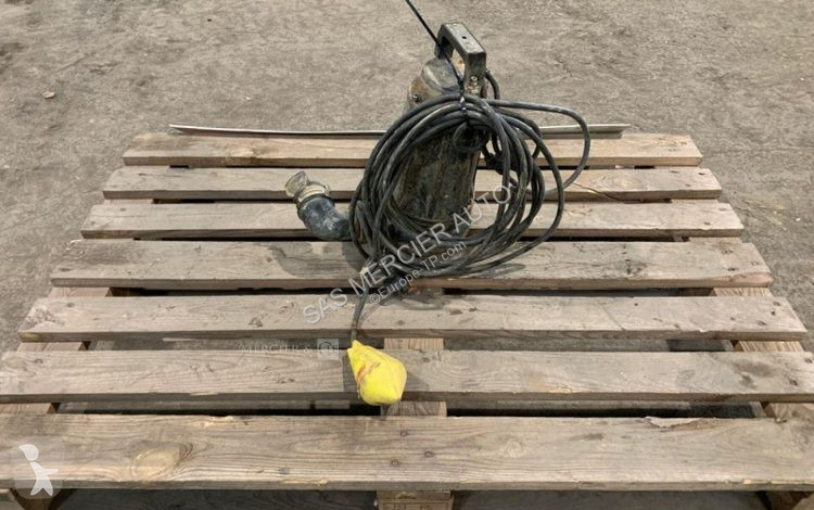 Matériel de chantier  pompe immergee