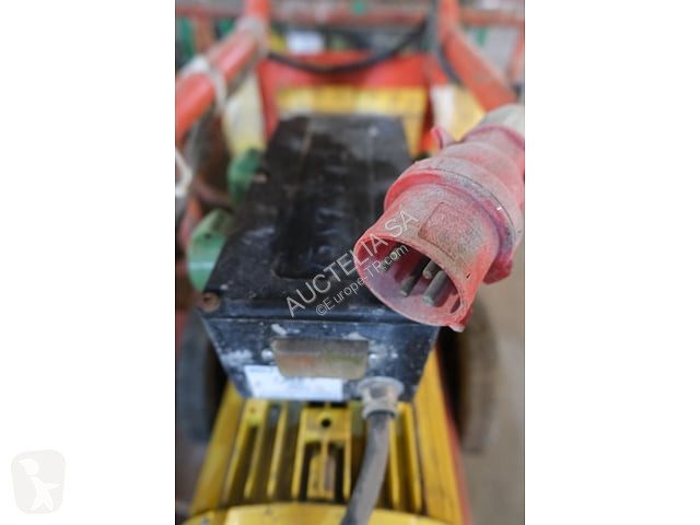 آلة لمواقع البناء Dynapac CF67T