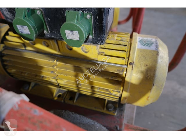 آلة لمواقع البناء Dynapac CF67T