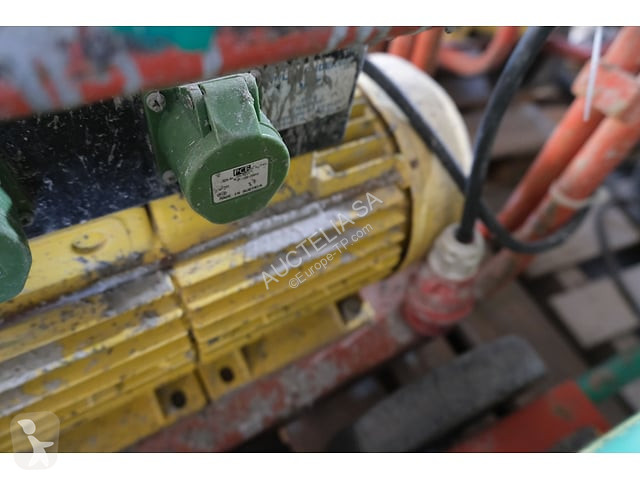 آلة لمواقع البناء Dynapac CF67T