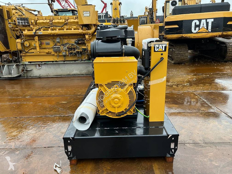 آلة لمواقع البناء Caterpillar DE 200 E3 200 kva...