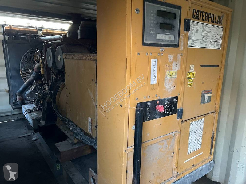 آلة لمواقع البناء Caterpillar C18 650kva generator