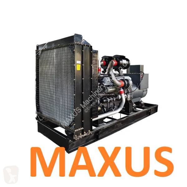 آلة لمواقع البناء Caterpillar Maxus Cummins