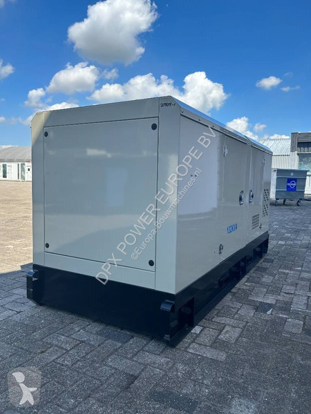 Materiaal voor de bouw Iveco NEF45TM3 - 132 kVA...