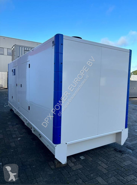 آلة لمواقع البناء FG Wilson P605-3 - 605 kVA...