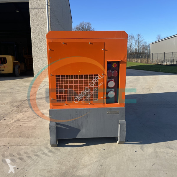 آلة لمواقع البناء Atlas Copco QAS100