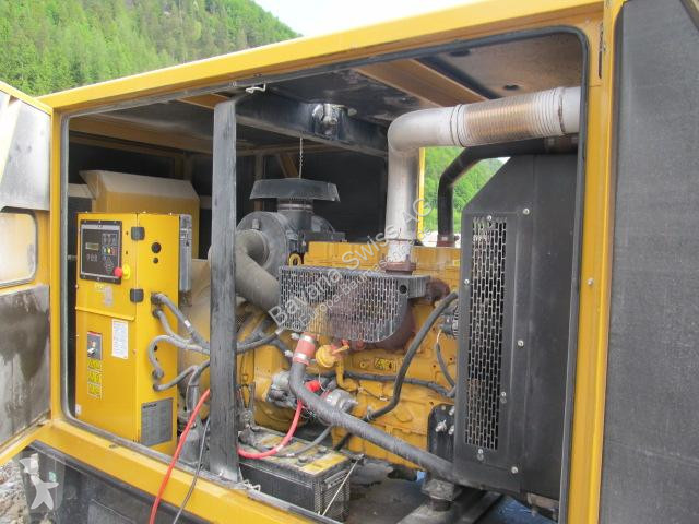 آلة لمواقع البناء Caterpillar  DE200E3