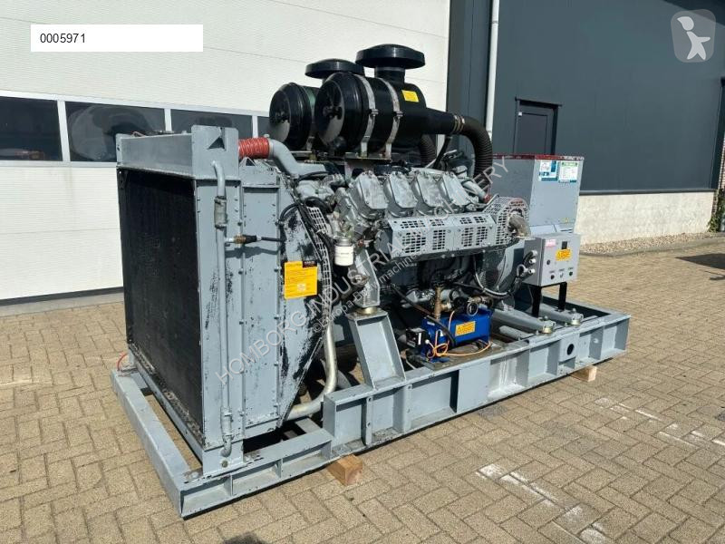 آلة لمواقع البناء Iveco GE 8281 SRI27 00A71...
