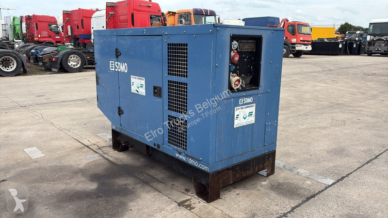 آلة لمواقع البناء SDMO J66K (JOHN DEERE ENGINE...